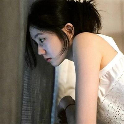见习女警